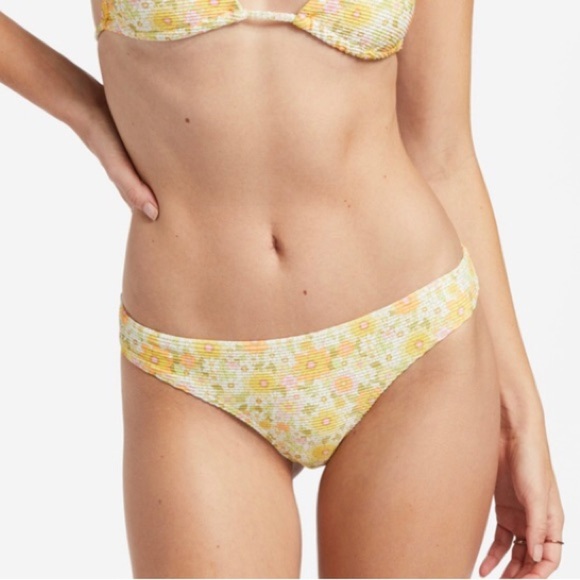 🆕Billabong Sun Worshipper Tanlines Skimpy Bikini Bottoms for Women M‎ (10) - Picture 3 of 12